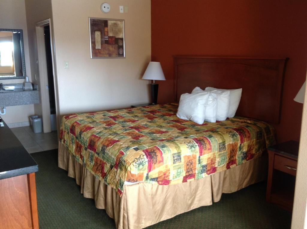 Budgetel Inn And Suites Hearne Номер фото