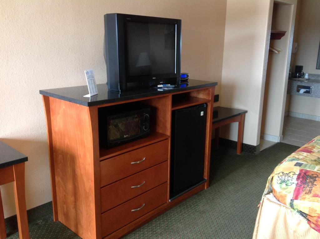 Budgetel Inn And Suites Hearne Номер фото