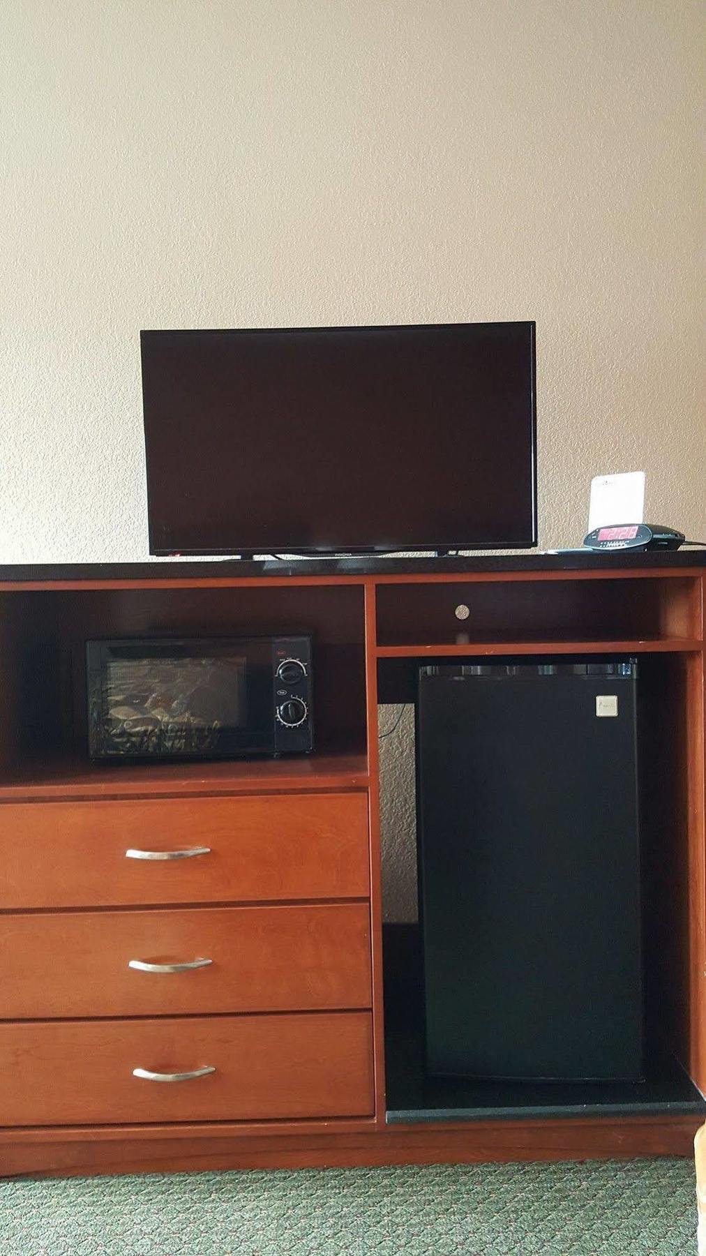 Budgetel Inn And Suites Hearne Экстерьер фото
