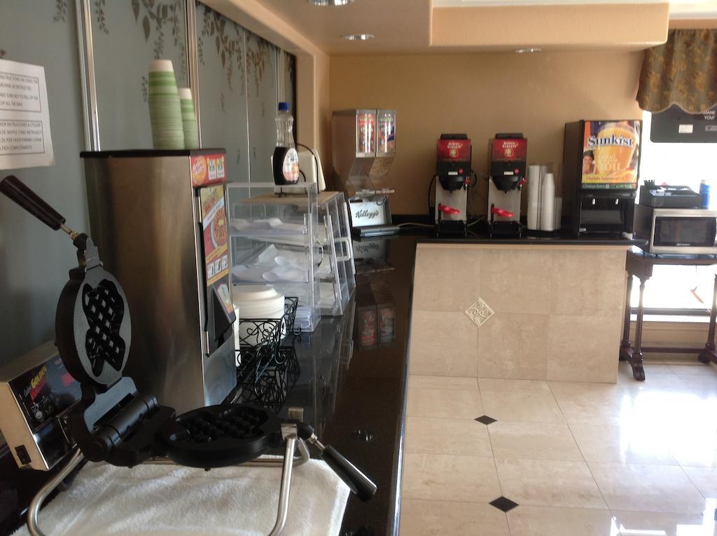 Budgetel Inn And Suites Hearne Экстерьер фото