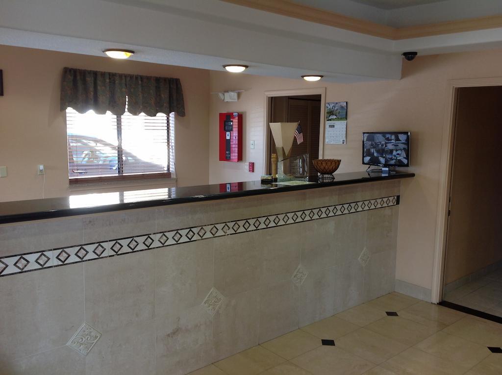 Budgetel Inn And Suites Hearne Экстерьер фото